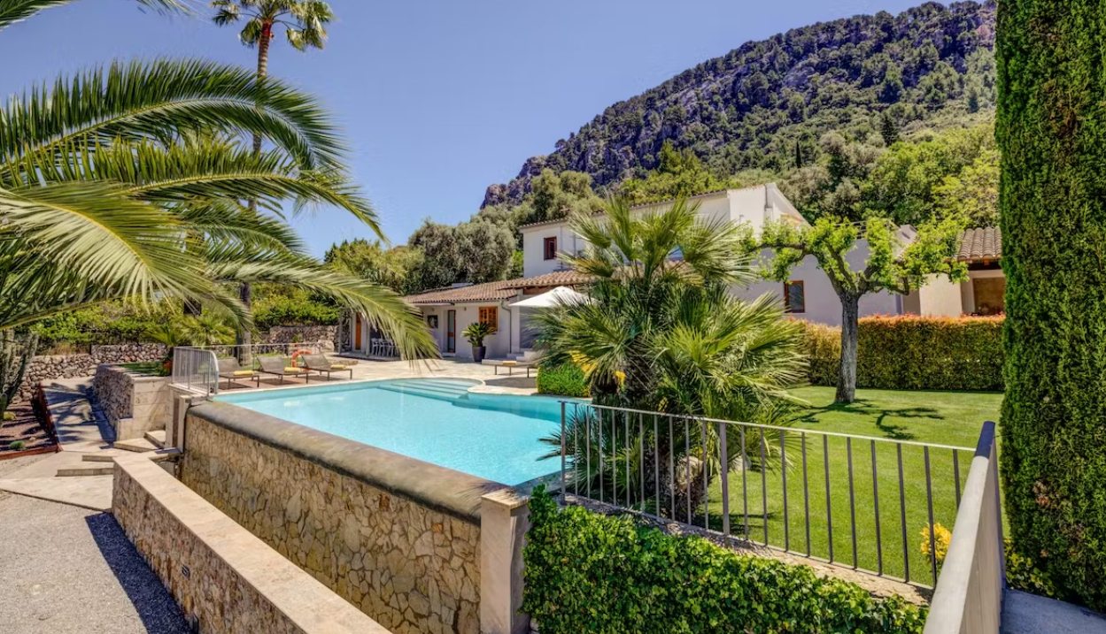villa-es-coste-pollensa-mallorca-spain-holiday-villa-deals-cheap